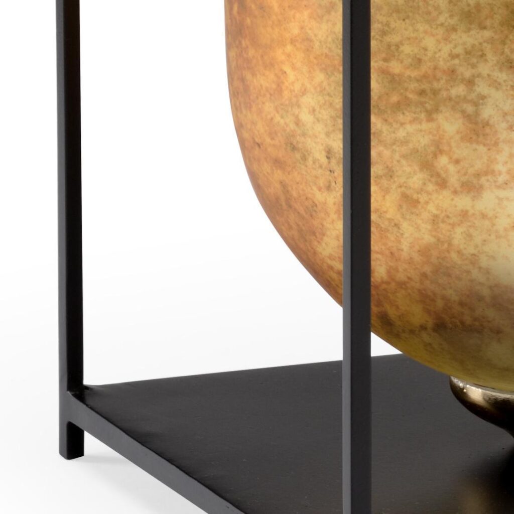 Castle Rock Vase - Image 2