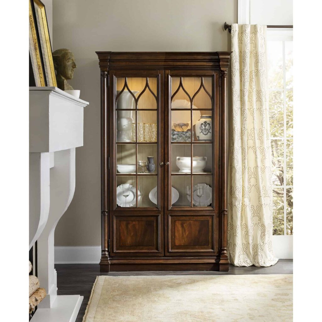 Leesburg Dining Cabinet - Image 4