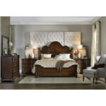 Leesburg Queen Poster Bed 5381-90650 5381 90666room