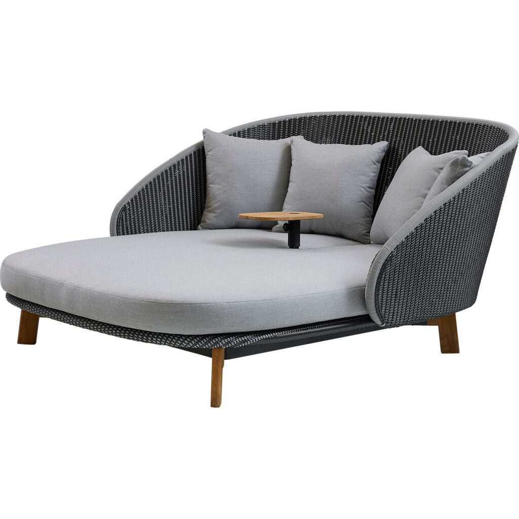 Peacock Daybed W/Teak Legs Incl. Table