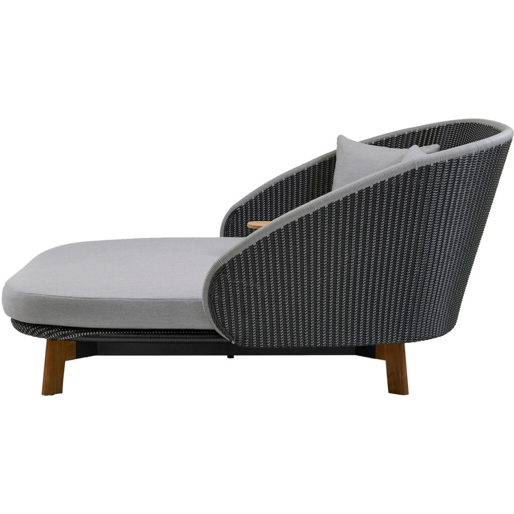 Peacock Daybed W/Teak Legs Incl. Table - Image 3