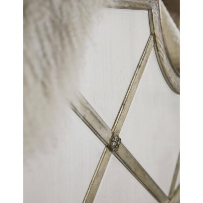 Sanctuary Diamont King Panel Bed 14 Sanctuary Diamont King Panel Bed 5875-90366-95 5875 90365 366 95 detail3