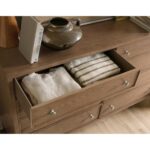 Sonnet Eight-Drawer Dresser GCSR5603 6072 90002 85 detail