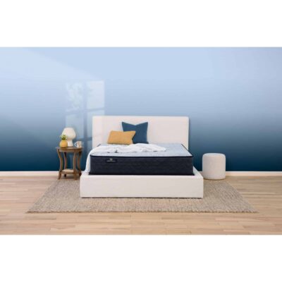 Serta Perfect Sleeper Waters Edge Firm King Mattress 13 Serta Perfect Sleeper Waters Edge Firm King Mattress 850003101-1060 6302 2391 4352 SE23 NL PerfectSleeper Innerspring Level 1 WatersEdge FM Room Front 230120 0923