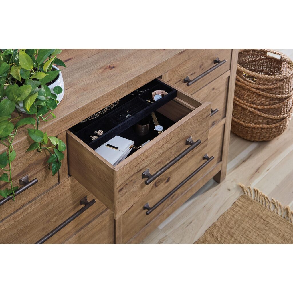 Vineyard Row Seven-Drawer Dresser - Image 4