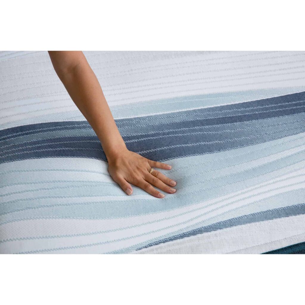 Beautyrest Harmony Lux Hybrid Lagoon Landing Firm Twin XL Mattress - Image 4