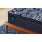 Serta Perfect Comfort Textural Medium Euro Top Queen Mattress 850006486-1050 8039 2900 5211 SE24 NL PerfectComfortX Textural MDET Room CornerDetail