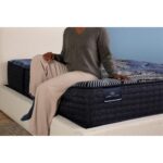 Serta Perfect Comfort Tux Plush Smooth Top Twin XL Mattress 850003788-1020 8060 2905 5216 SE24 NL PerfectComfortX Tux SMTH PL Room Detail Firmness