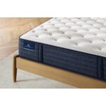 Serta iComfort Pro Northampton Firm King Mattress 850003371-1060 8395 3016 5390 SE24 NL iComfortPRO Northampton FM Room Detail Corner