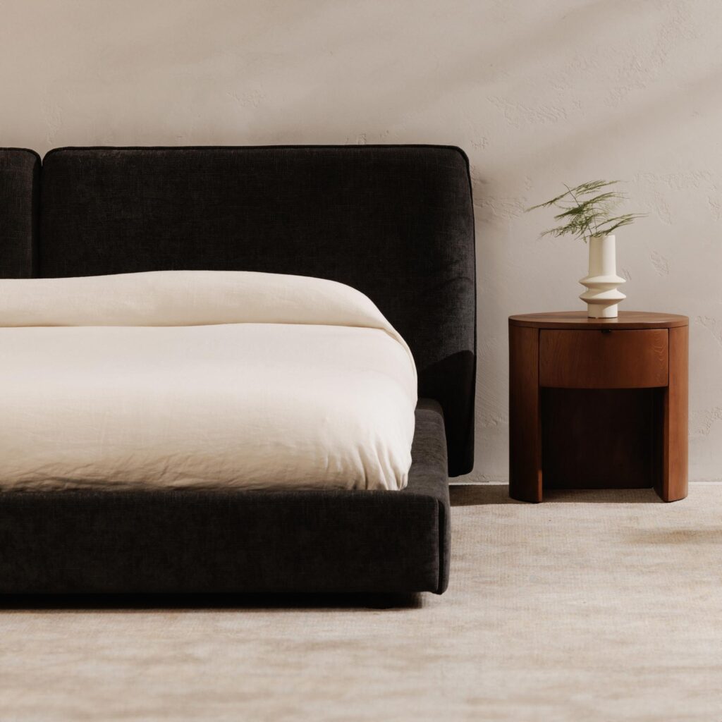 Zeppelin King Bed Heather Black - Image 13