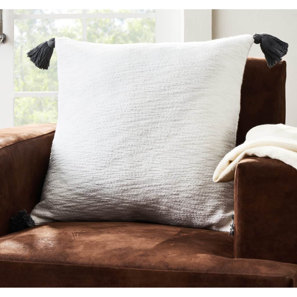 JULIANNE Pillow