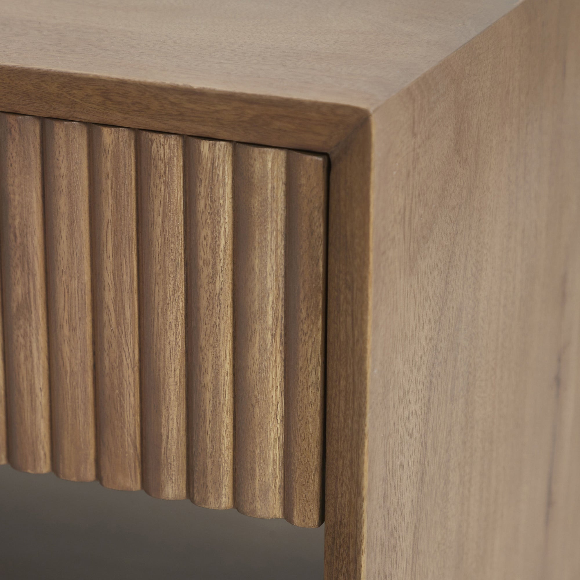 Jaime Table 14 Jaime Table - Image 14