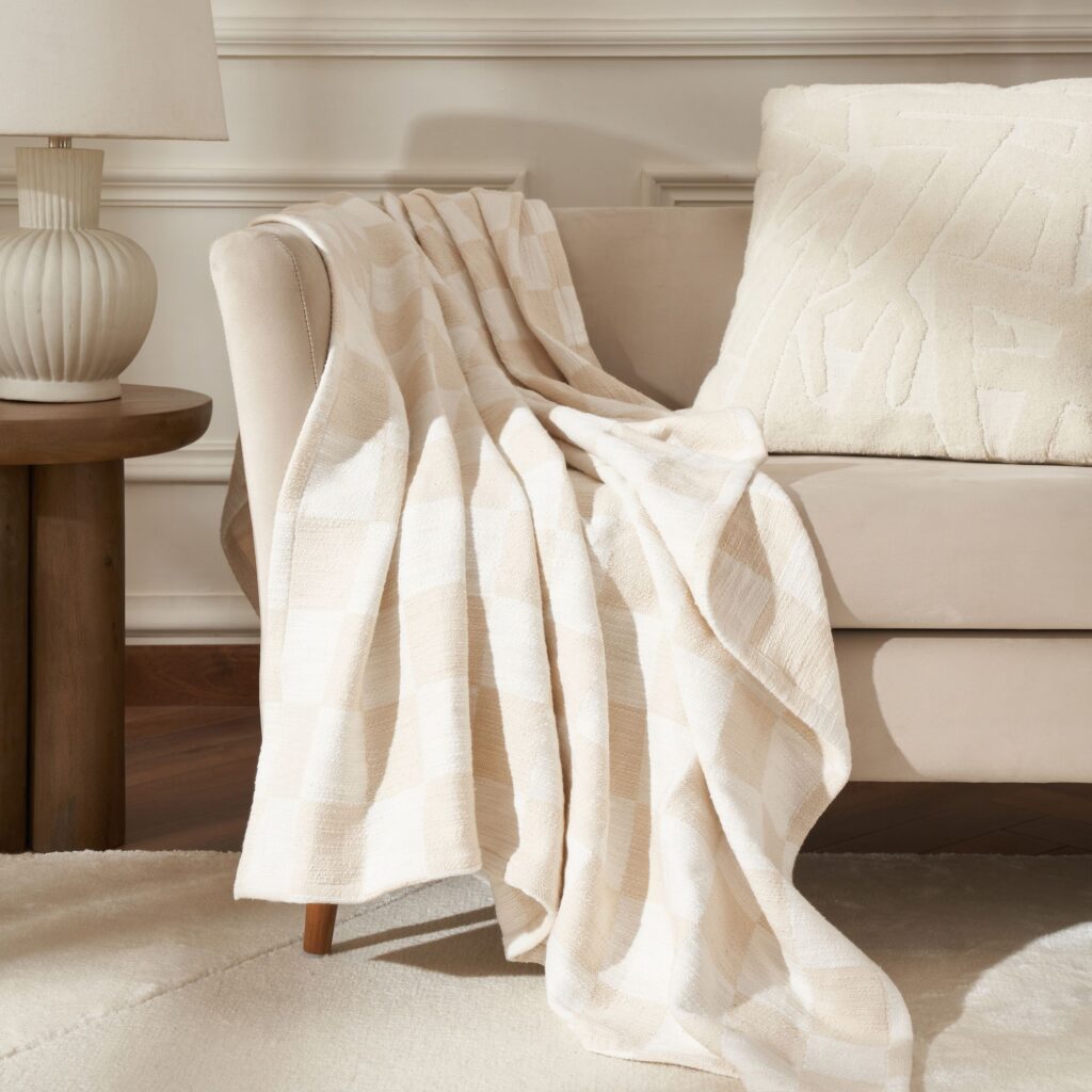 Grandi Throw - Image 6